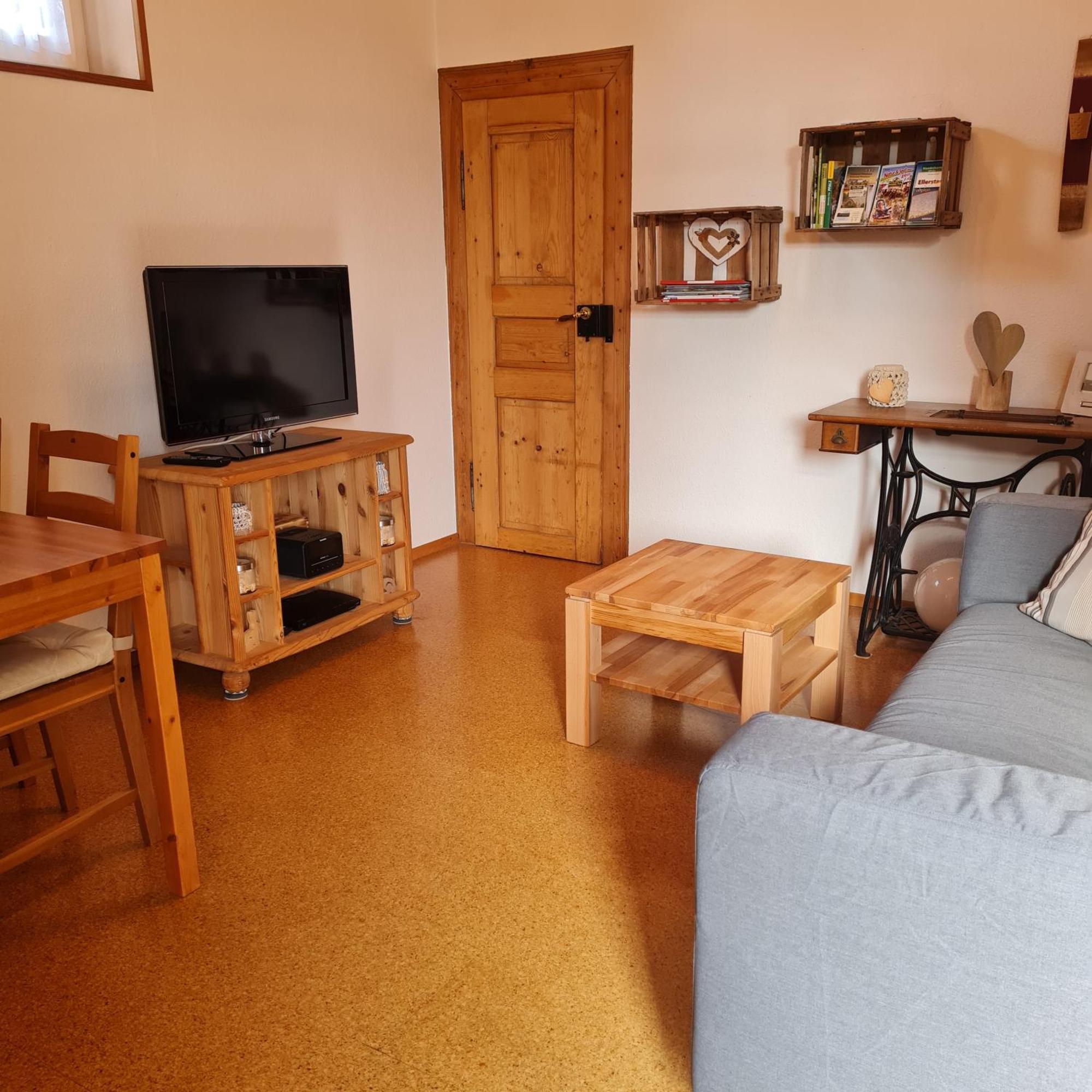 Fewo Pfalzwohnung Ellerstadt Екстериор снимка